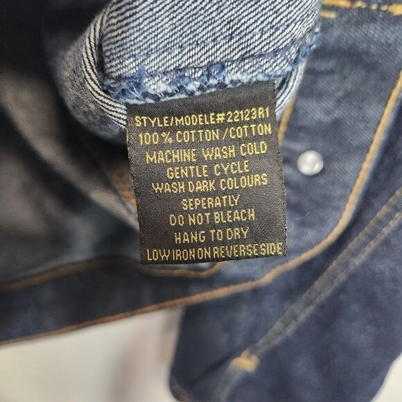 NWT Taxi Sandblast Detail Hooded Denim Jacket‎ - Dark Wash - Size Medium - Picture 6 of 7